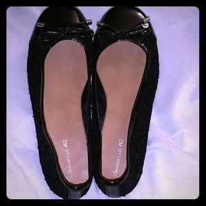 Black American eagle flats